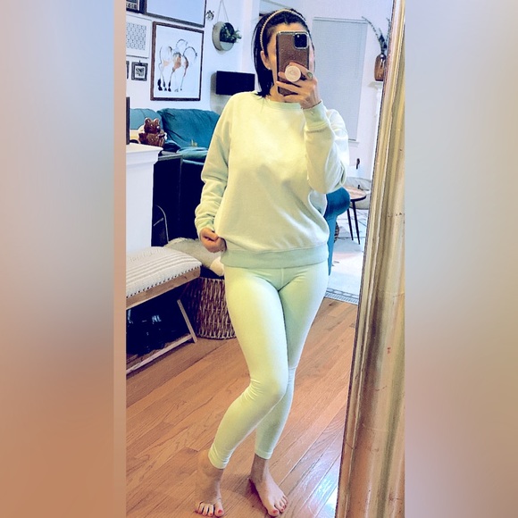 American Eagle Sweatshirt - Picture 1 of 4